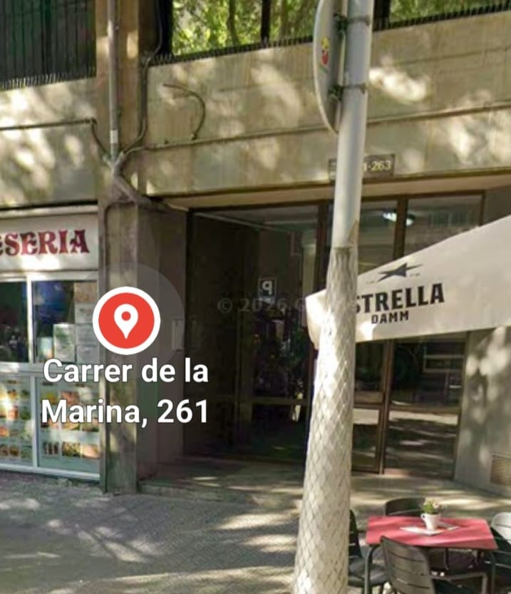 Entrada de Espai Entre Vidas en Carrer de la Marina, 261, Barcelona